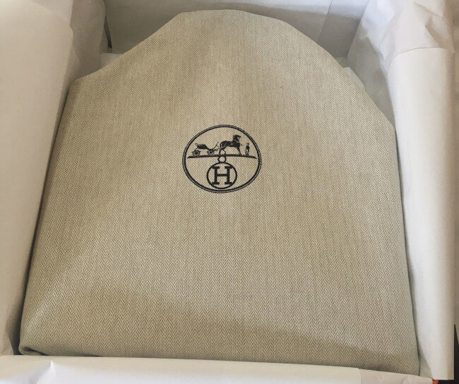 hermes-birkin-bag-in-dust-bag