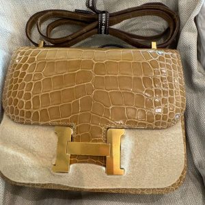 Hermès Constance  18 Beige Sable 1I Alligator Shiny 2022 Z
