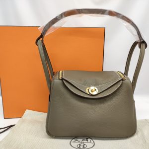 Hermès Lindy  26 Etoupe  18 Clemence B