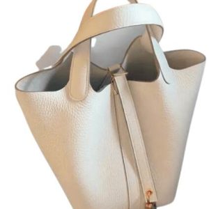 Hermès Picotin  18 Gris Pale M4 Clemence 2024 W